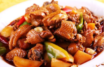 如何用新疆大盤雞這把‘創(chuàng)業(yè)利刃’，劈開餐飲藍海的成功奧秘？