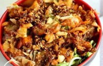 烤肉拌飯創(chuàng)業(yè)秘籍，如何日銷千份爆品，零經(jīng)驗(yàn)也能當(dāng)餐飲大佬？