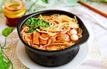 砂鍋菜雖小，卻能燉出大乾坤？看他如何用一鍋菜，開啟創業新篇章！