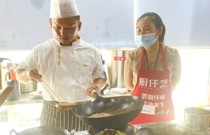 「小地鍋」河北邯鄲學(xué)員孫女士學(xué)習(xí)小地鍋、銅鍋米線！當(dāng)?shù)鬲?dú)一份