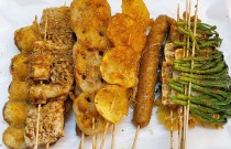 新手賣炸串會不會虧？其實，只要穩(wěn)扎穩(wěn)打，賺錢不難！