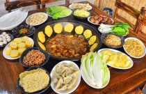 開(kāi)鐵鍋燉店需要多少錢？看完這篇你就懂了