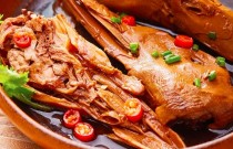 鹵鴨脖鴨頭哪里可以學？專業培訓幫你快速上手技術