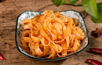 搟面皮培訓多少錢？學費、課程內(nèi)容全解析，選錯機構(gòu)白花冤枉錢！