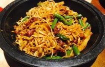 鐵鍋燜面技術培訓？好吃又掙錢，別錯過！
