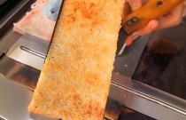 擺地?cái)傎u鍋巴能掙錢嗎?利潤(rùn)分析,教你輕松開攤賺大錢!