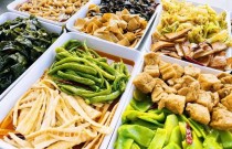 鴨貨素菜都有啥？搭配全了，擺攤顧客一口接一口！