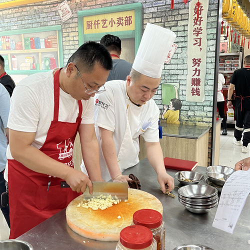 「小燜鍋」成功落地江蘇，日營業(yè)額達2000元