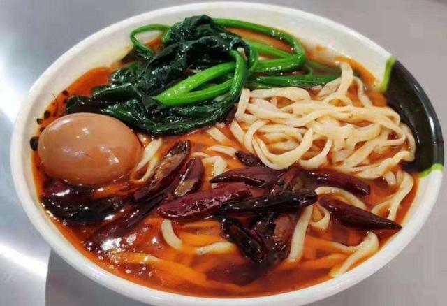 開安徽板面店需要投資多少錢？ 這些成本你得了解！