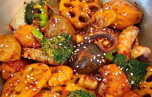 想開麻辣香鍋店？麻辣香鍋技術(shù)去哪學(xué)？避開加盟套路的正確選擇