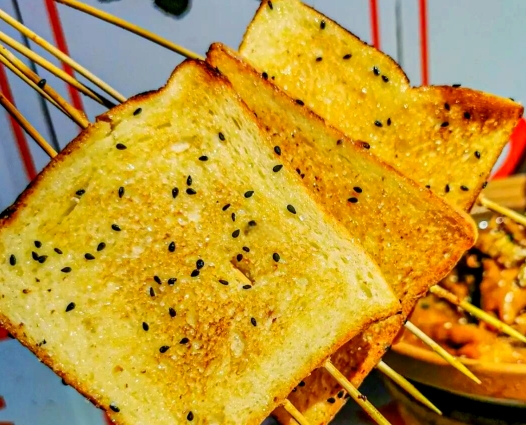 烤面包片的做法：如何烤出外脆內軟的美味面包片？