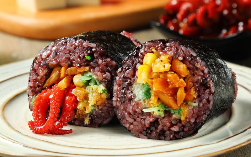 早餐賣(mài)糯米飯團(tuán)的利潤(rùn)有多高？投資成本，收益分析！
