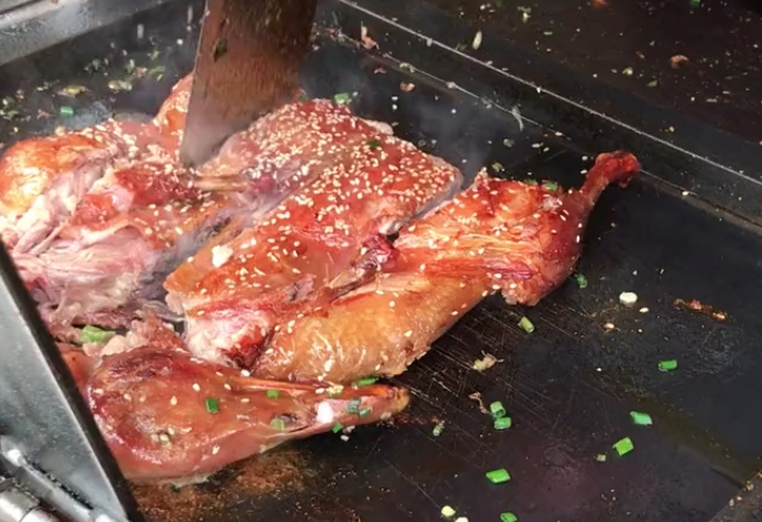 鐵板烤鴨掙錢嗎？利潤空間大不大，創業靠譜嗎！