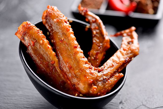 怎么做鴨翅？老鹵師親授：從選料到鹵制，手把手教你做出香嫩入味的“啃魂鴨翅”?