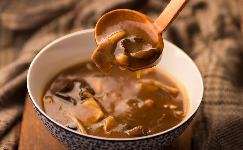 熬胡辣湯下鄉賣，大姨單次買 29 元！創業咋贏人心？