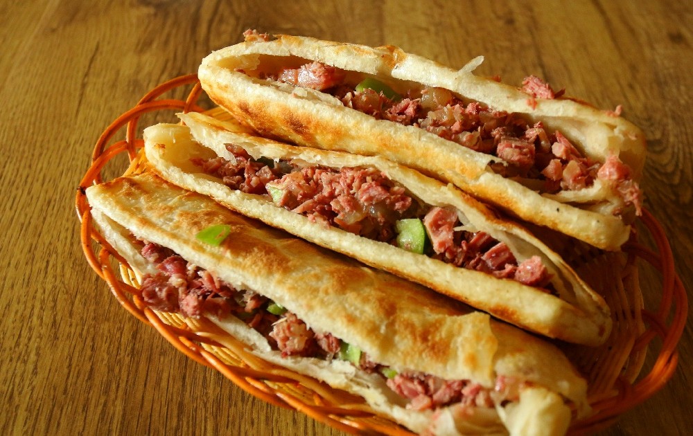 河間驢肉火燒和面配方？做好關(guān)鍵細(xì)節(jié)，開店才能更穩(wěn)！