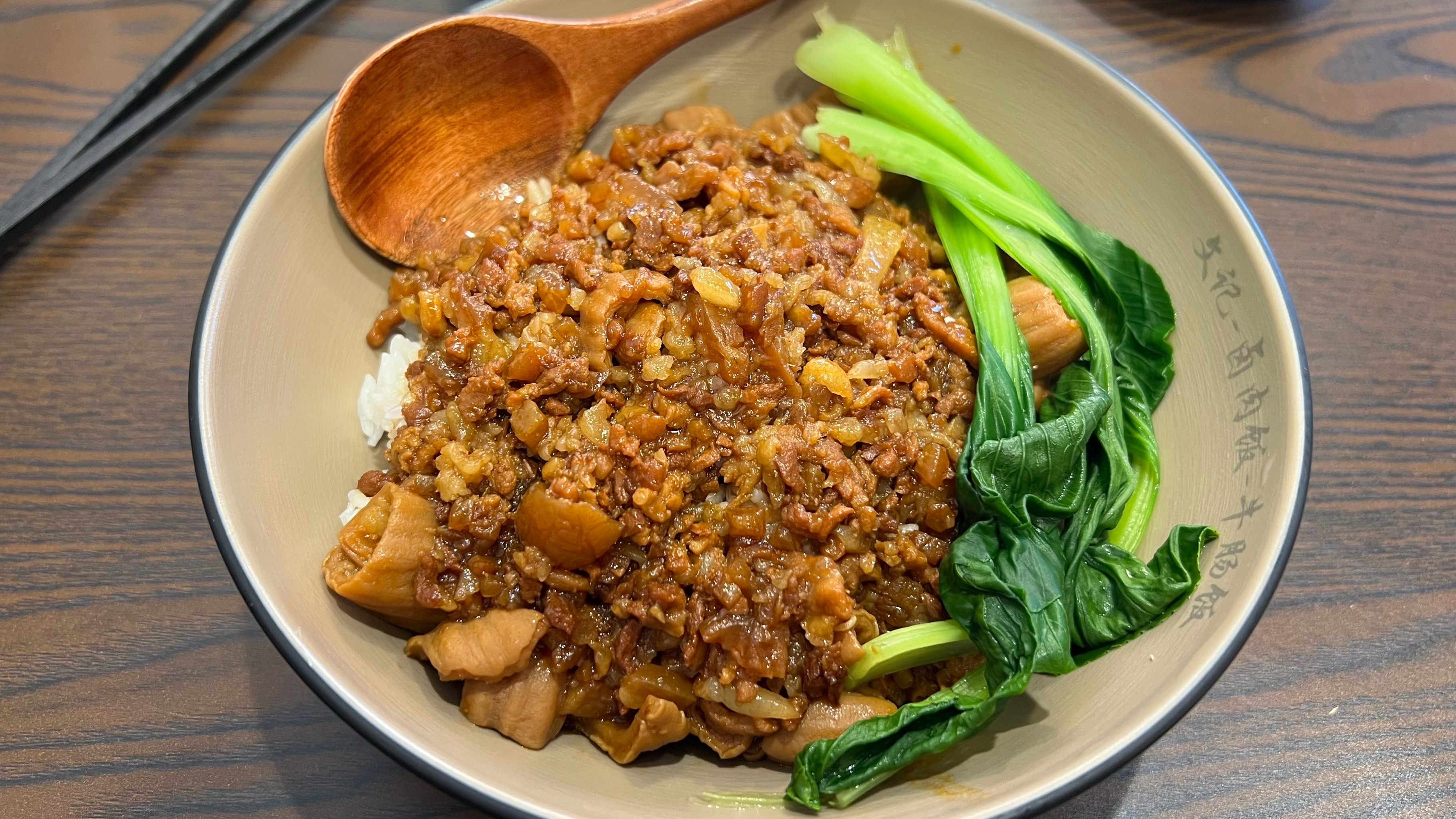 想開(kāi)一家鹵肉飯店:投資成本、利潤(rùn)分析,新手創(chuàng)業(yè)如何快速回本?