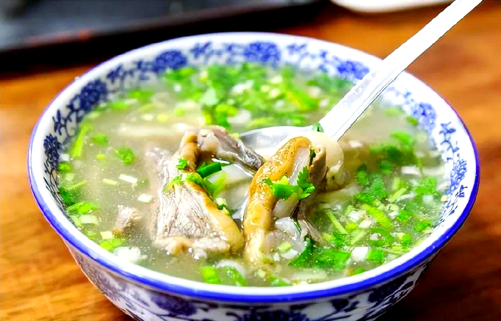 沂蒙全羊湯的做法？鮮香不膻有秘訣，學(xué)會(huì)這幾步你也能燉出老味道！