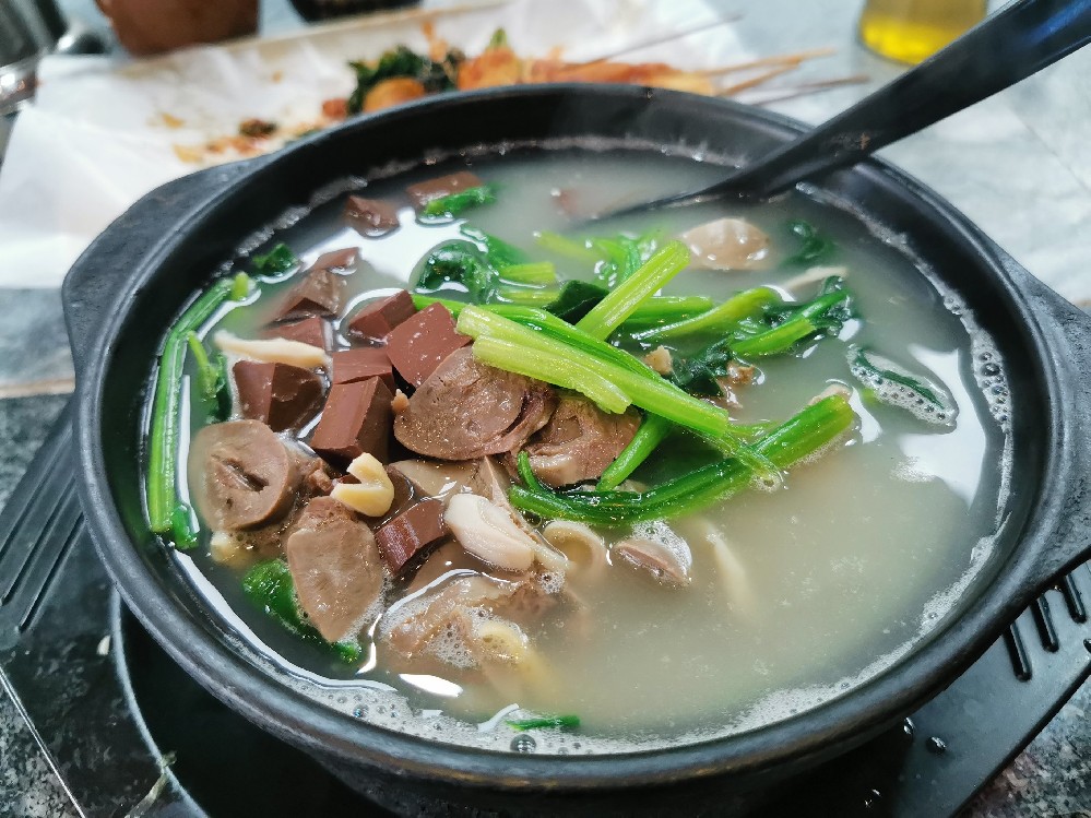 鴨血粉絲湯成本高不高？掌握這幾點，做出地道口味還省錢！