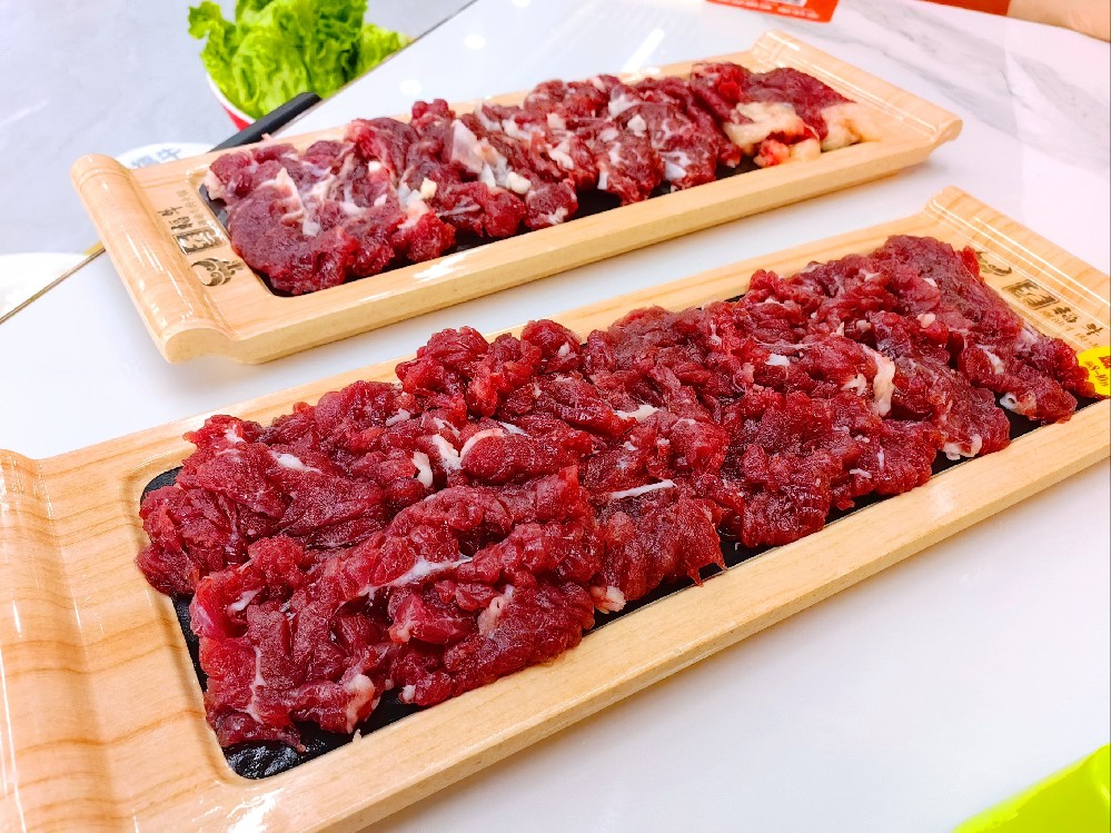 開家潮汕牛肉火鍋店要多少錢？鮮切牛肉加現熬湯底，憑啥成餐飲黑馬！