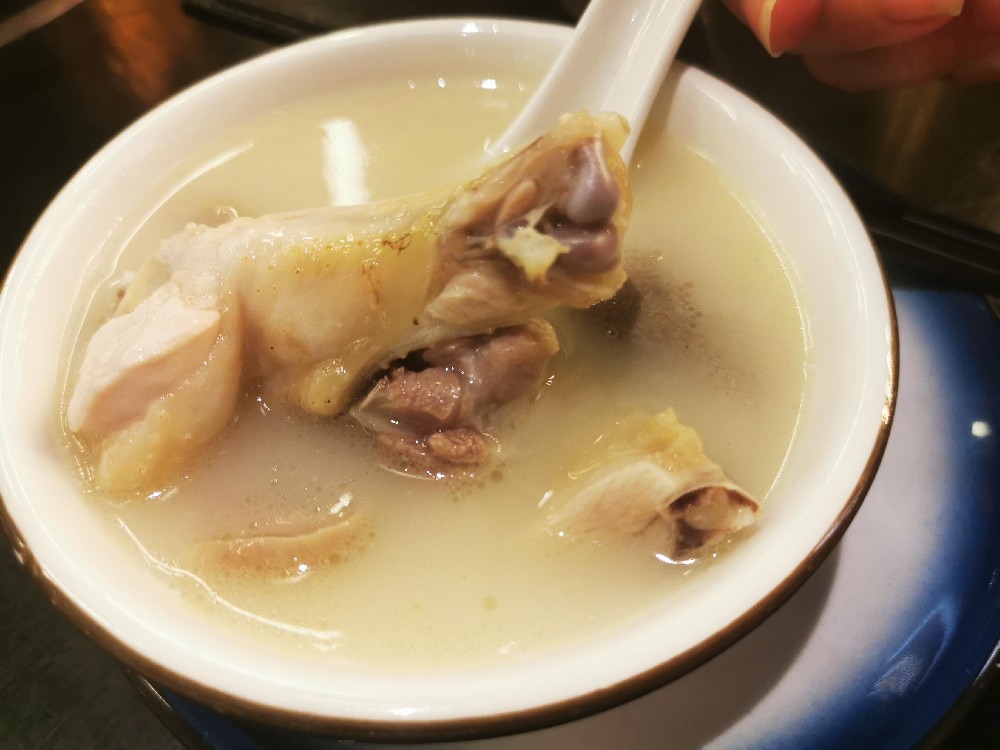 豬肚雞成本高不高？一鍋湯背后的秘密，創業前你一定要搞清楚！