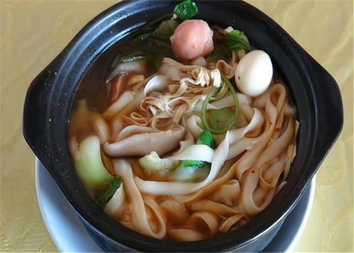 砂鍋面成本一碗多少錢？食材簡單但講究，這樣做才香才穩(wěn)賺！