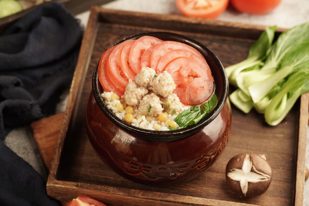 米線店利潤大概在多少？操作不難味道正，罐罐米線擺攤開店都能賺！