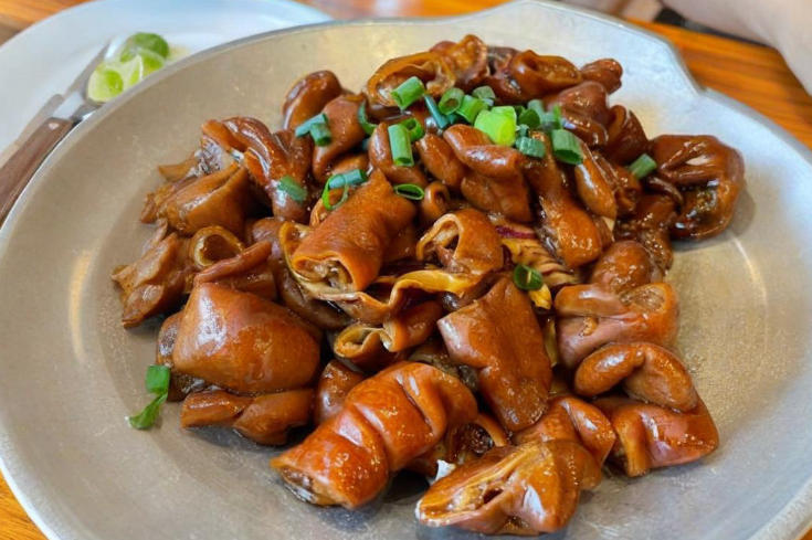 鹵肥腸到底怎么去腥？藤椒風味鹵制方式與氣味控制技巧