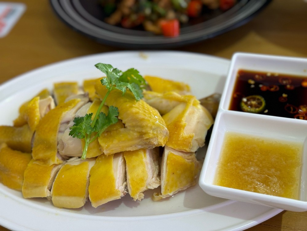 白斬雞用什么雞才能出攤就賣光？選對品種和處理方法很關鍵