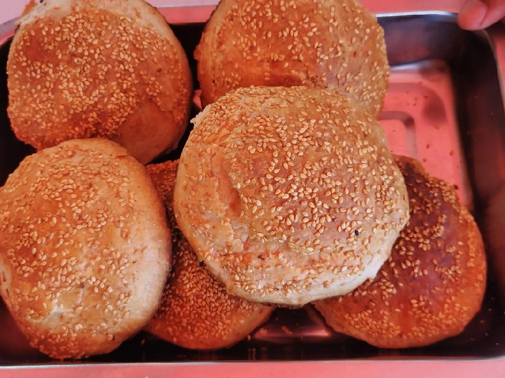 吊爐燒餅培訓(xùn)哪里正宗？關(guān)鍵技術(shù)怎么學(xué)會(huì)？給想入行的人幾點(diǎn)建議！