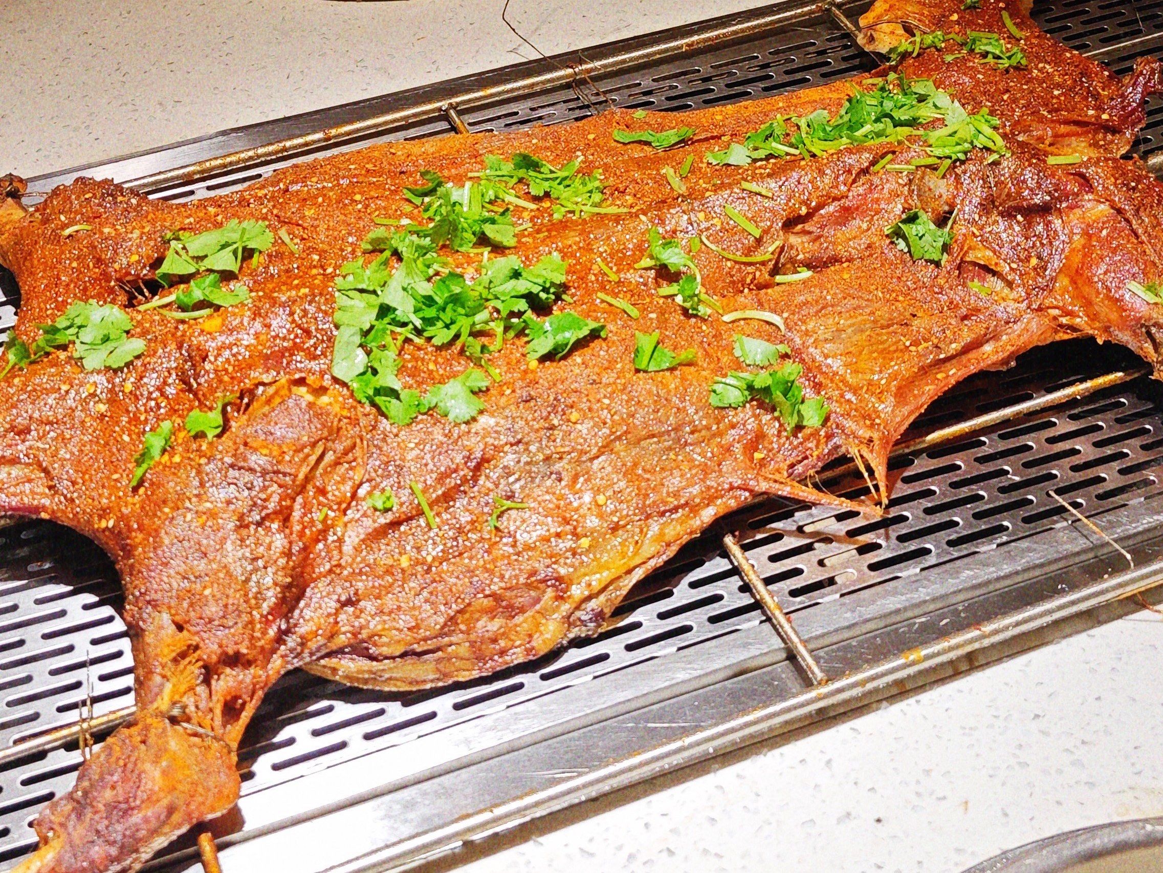 哪里有學(xué)烤全羊的？學(xué)技術(shù)選校避免走彎路全解析