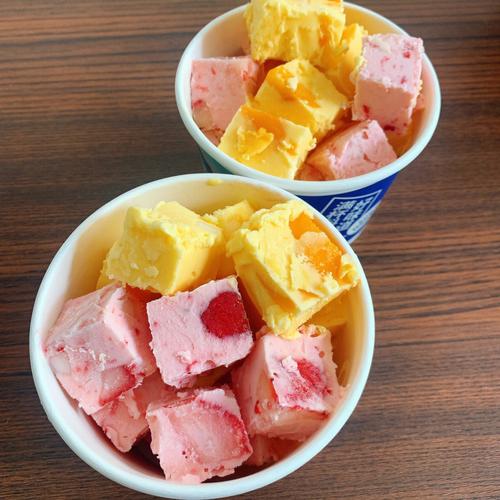 炒酸奶的制作方法學(xué)會后好賣嗎？街邊擺攤常見問題一次講清楚