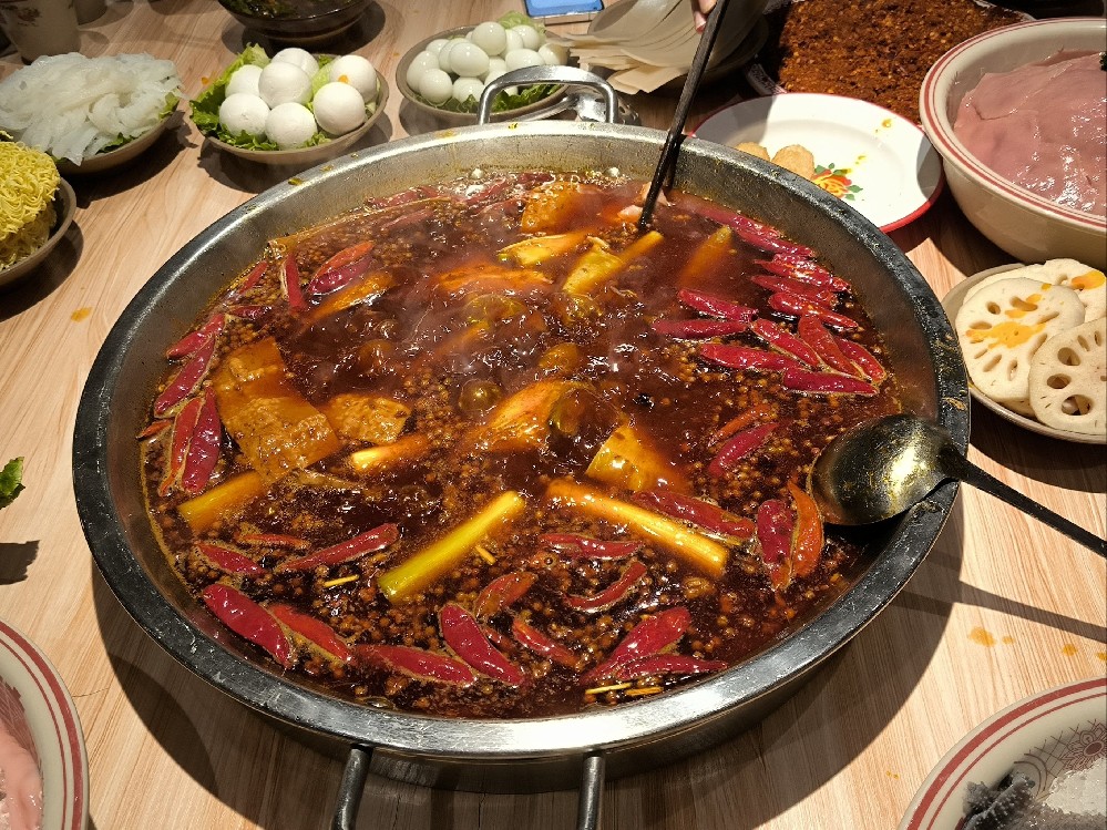 重慶老火鍋技術培訓哪里好？課程內容、實操技巧與開店經驗全解析