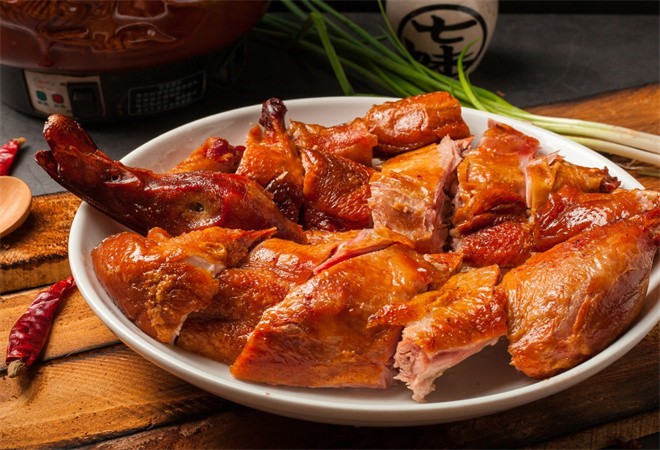 哪里脆皮烤鴨學(xué)靠譜？從技術(shù)細節(jié)到經(jīng)營難點一次講透不踩坑